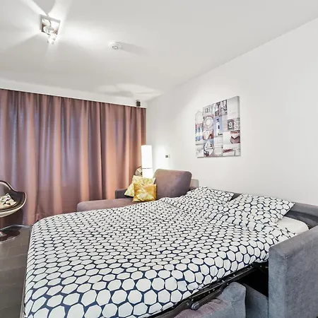 Spacious With Sea View Apartment